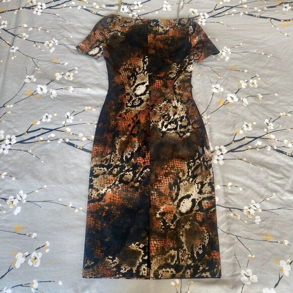 Karen Millen Python Print Asymmetrical Neckline Short Sleeve Sheath Dress Size 4 - Picture 9 of 16